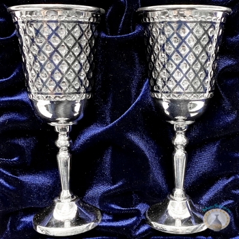 Набор серебряных рюмок для водки или коньяка "Алмазная грань-2" (2 шт) (объем 1 рюмки 50 мл)