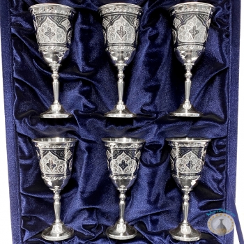 Набор серебряных рюмок для водки или коньяка "Праздничные-3" (6 шт) (объем 1 рюмки 50 мл)