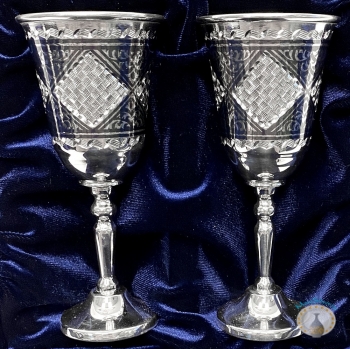 Набор серебряных рюмок для водки или коньяка "Грани" (2 шт) (объем 1 рюмки 50 мл)