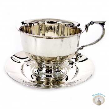 Серебряная чашка чайная с блюдцем "Аристократ" (2 предмета) (объем 200 мл)