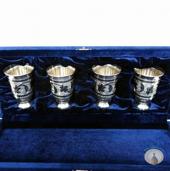 Набор серебряных стопок для водки или коньяка "Рандеву" (4 шт) (объем 1 стопки 50 мл)