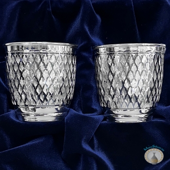 Набор серебряных стаканов "Чешуя-2" (2 шт) (объем 1 стакана 230 мл)